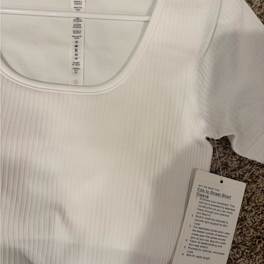Lululemon Ebb to Street Size 6 - Picture 3 of 3